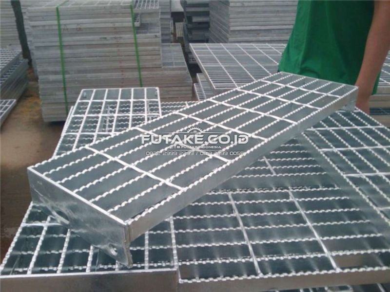 Steel grating galvanis