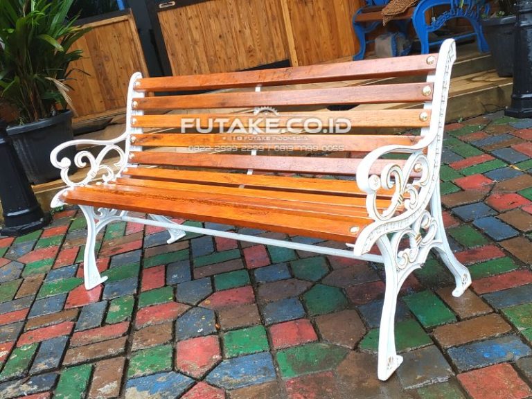 Kursitaman-custom-desain-sendiri