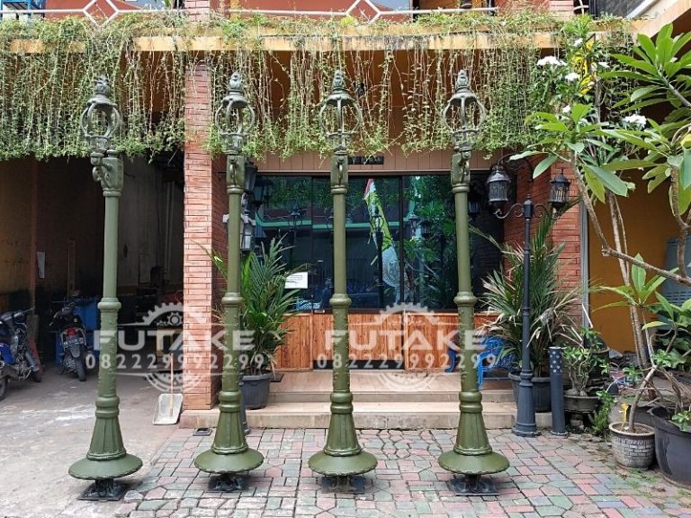 Lampu-Taman-Tunggal-Bulat-Besar-Besi-Cor