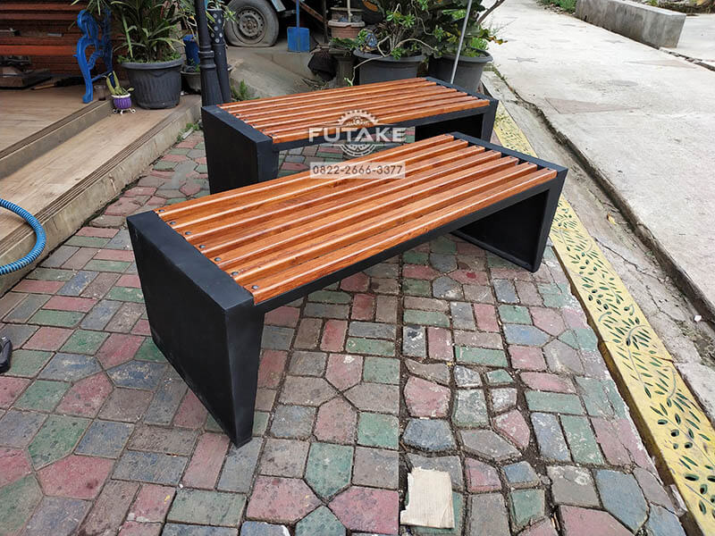 Kursi Taman Besi Minimalis
