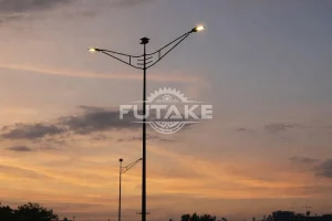 Pilih Tiang Lampu Single Arm atau Double Arm