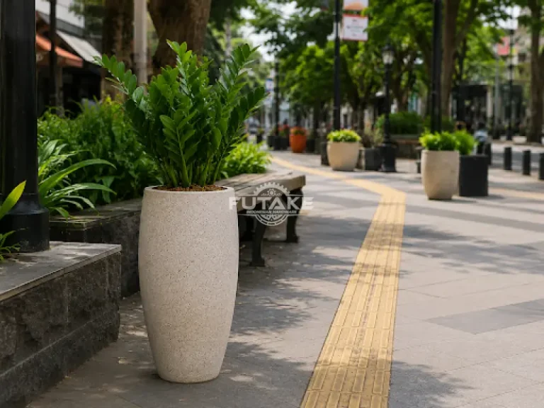 Pot teraso modern untuk taman minimalis dengan desain outdoor elegan