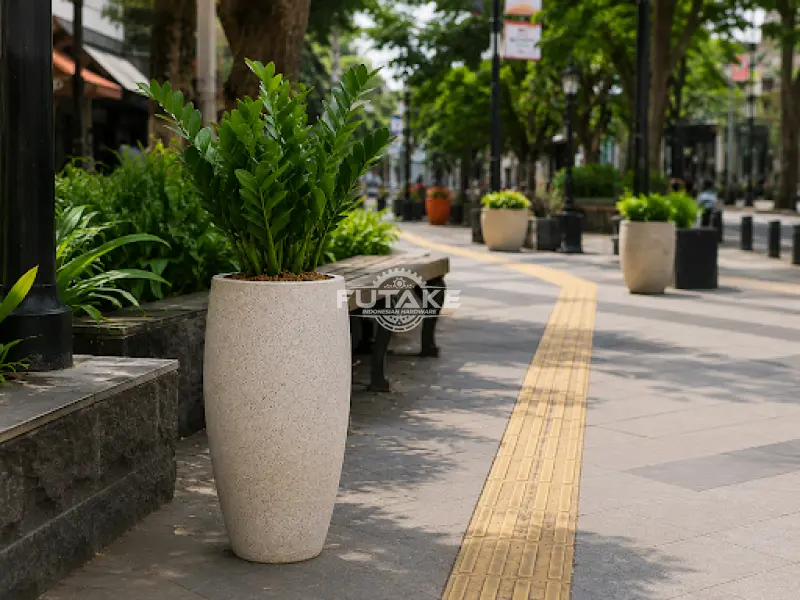 Pot teraso modern untuk taman minimalis dengan desain outdoor elegan