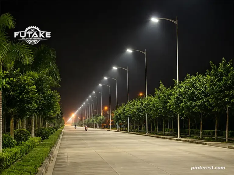 standar jarak antar tiang lampu jalan yang benar untuk proyek PJU